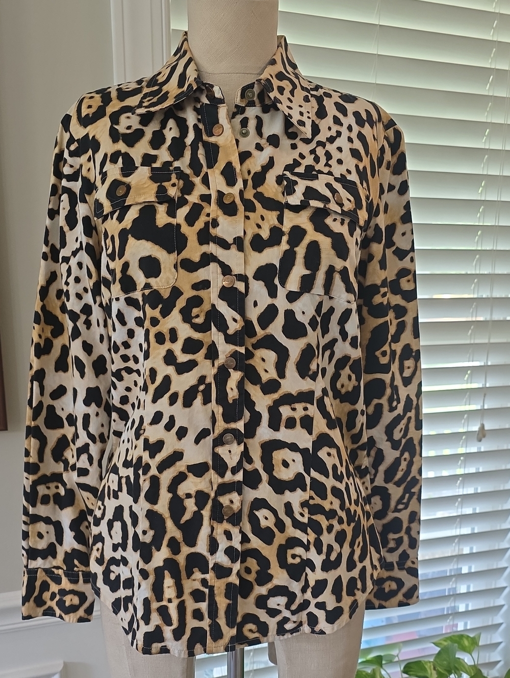 Jones New York Signature Leopard Print Top in Black & Tan